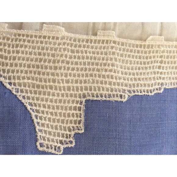 Vintage 1940's Hand Crocheted Blue White Linen Tablecloth + 4 Matching Napkins - Picture 6 of 10